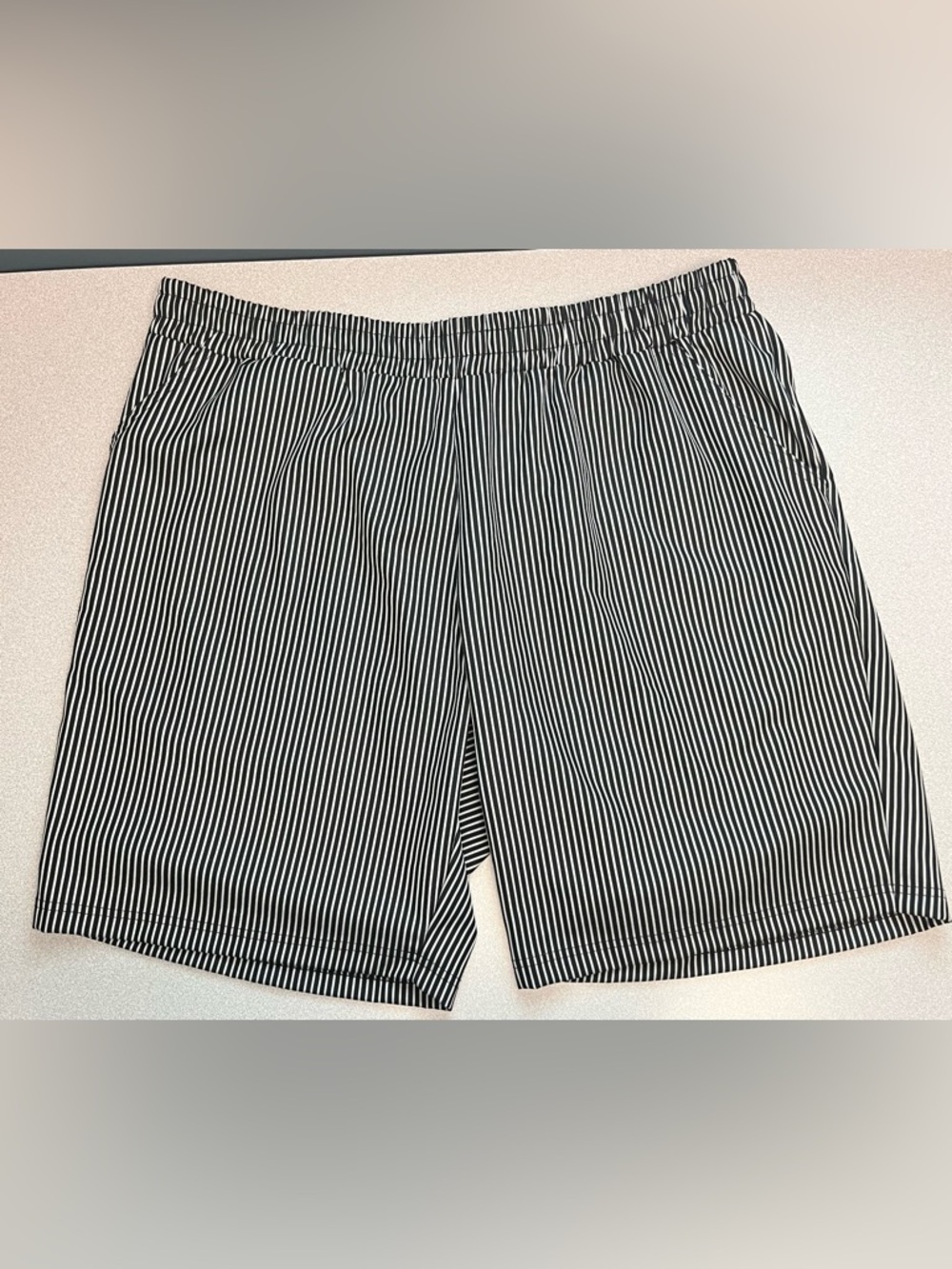 NWT Winston Robin Shorts Black White Stripes Men's Size 44